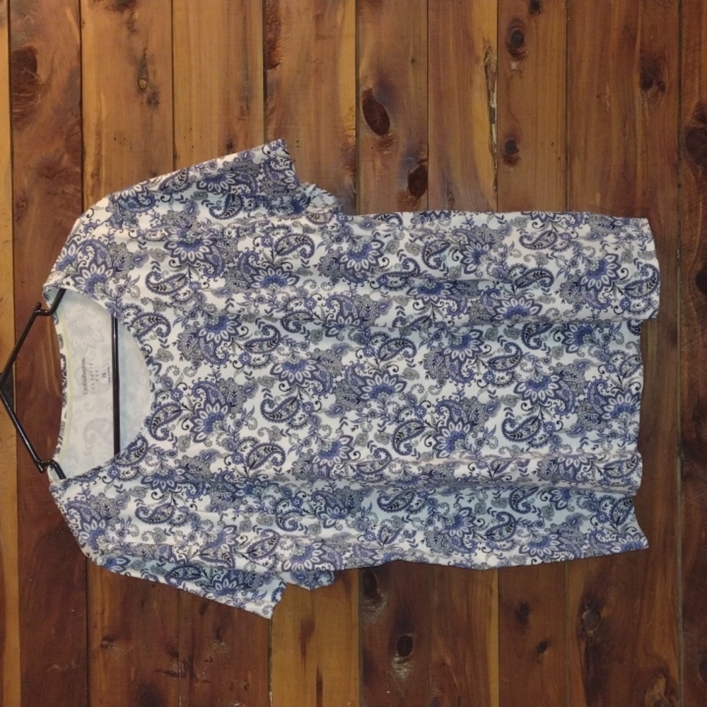 Women's plus size 2x navy blue Paisley top